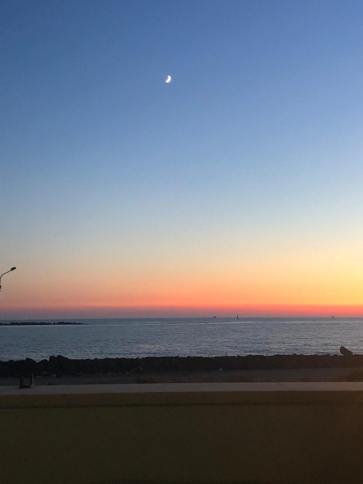 Sigis House - Independent Apartment Sea View フィウミチーノ エクステリア 写真