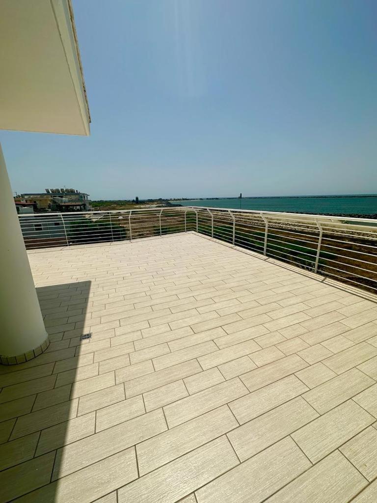 Sigis House - Independent Apartment Sea View フィウミチーノ エクステリア 写真