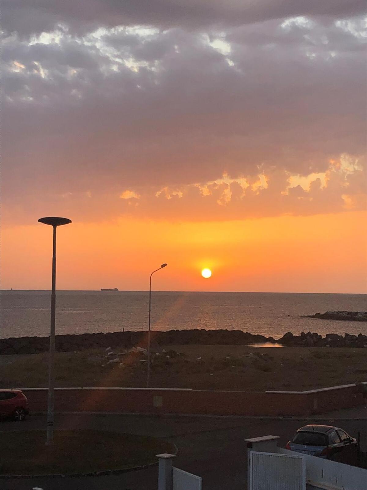 Sigis House - Independent Apartment Sea View フィウミチーノ エクステリア 写真